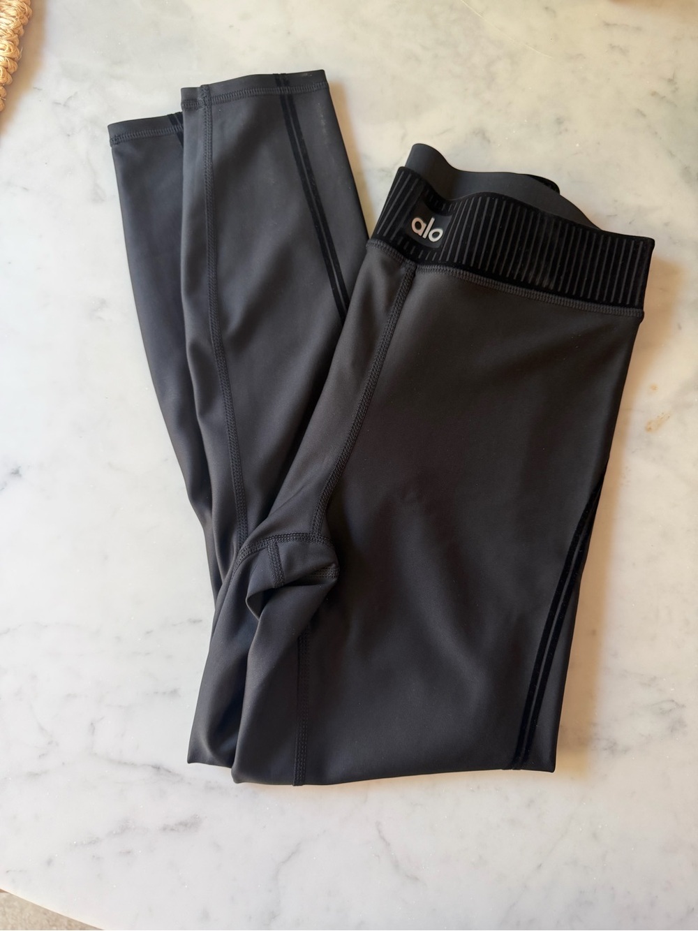ALO Yoga Kids Black Ribbed-Waist Performance Leggings